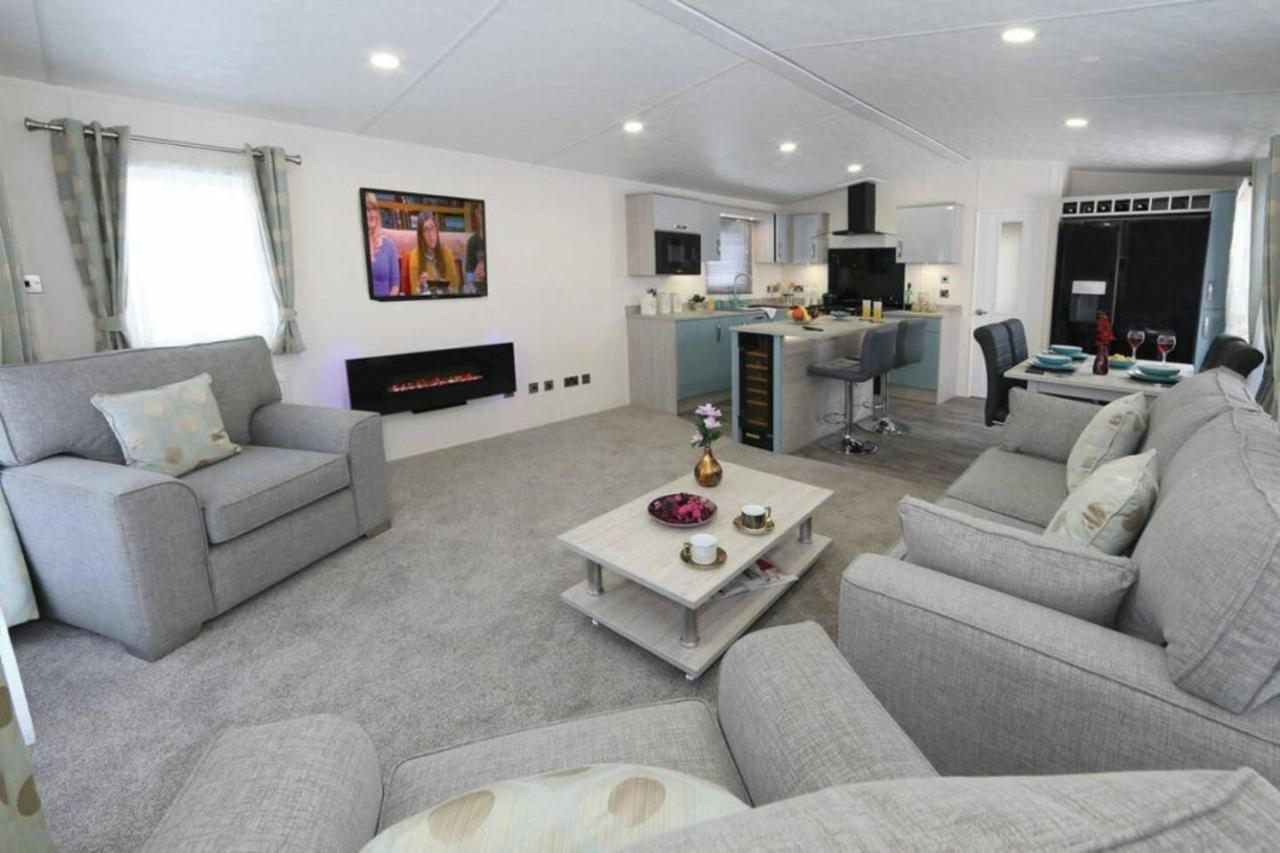 סאקסמונדהם Superior 6 Berth Holiday Home In Suffolk מראה חיצוני תמונה